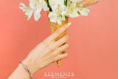 Hand model for Elements gioielli